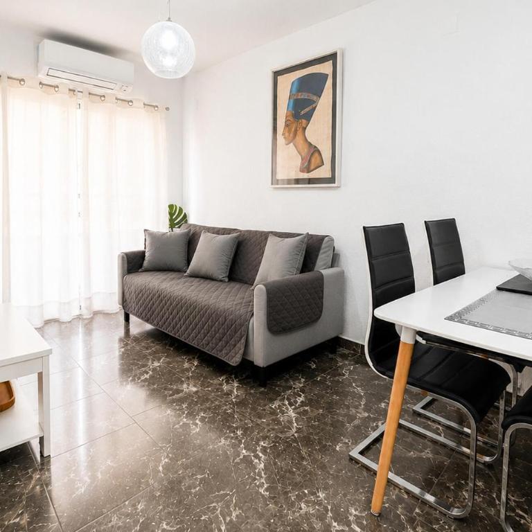Beach Front Apartment In Torrevieja With Wifi - Apartamento de 2 dormitorios - 6
