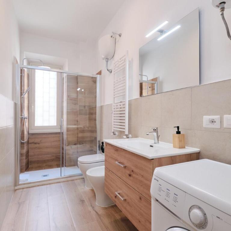 Colosseum 4 stops away 3BR - WiFi - Netflix - Apartment - 10