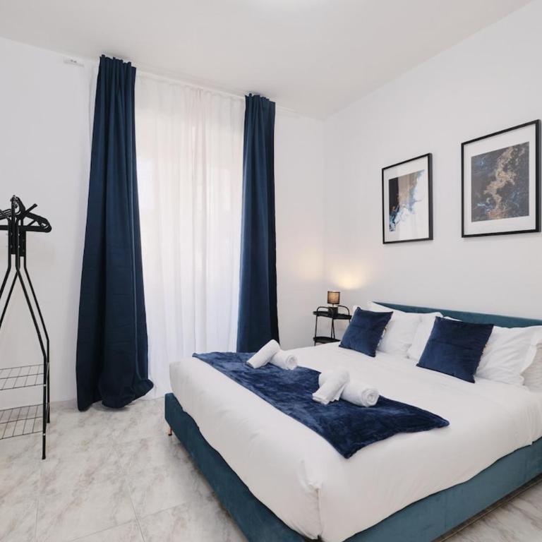 Colosseum 4 stops away 3BR - WiFi - Netflix - Apartment - 26
