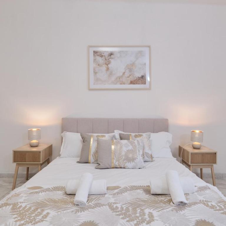 Colosseum 4 stops away 3BR - WiFi - Netflix - Apartment - 28