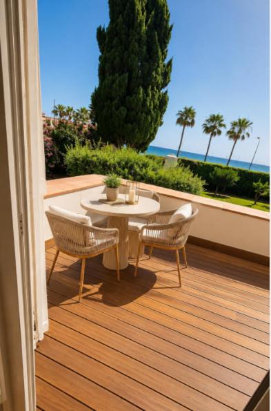 La Reserve Suite - Zimmer mit Queensize-Bett und Meerblick - 3