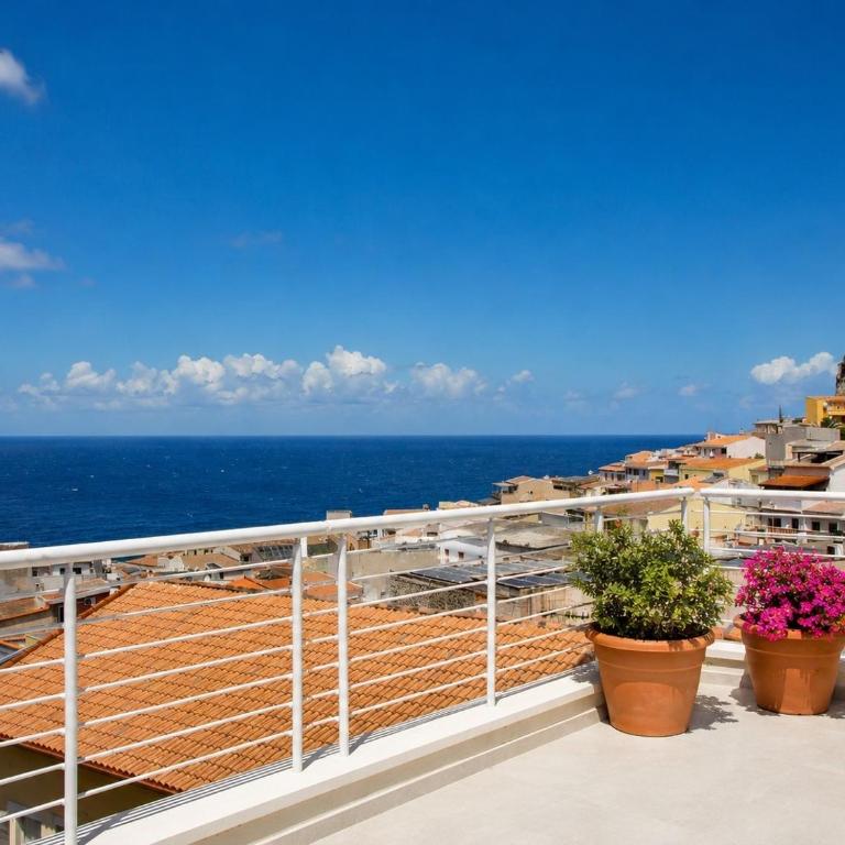 Astra - Exclusive Rooms - Deluxe Doppelzimmer mit Balkon und Meerblick - 11