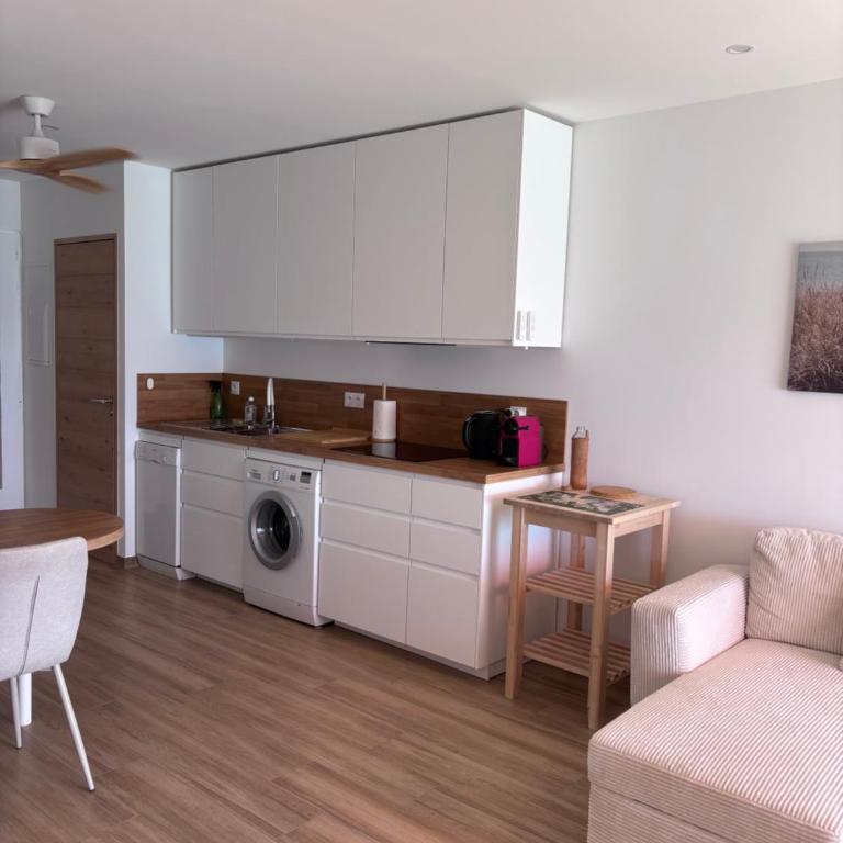 Les pieds dans l'eau - One-Bedroom Apartment - Sea Side - 10