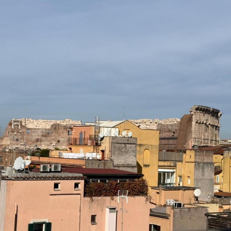 Colosseum Boutique Home - Elegant Design Apartment steps from the Colosseum - Apartment mit 2 Schlafzimmern und Balkon - 16