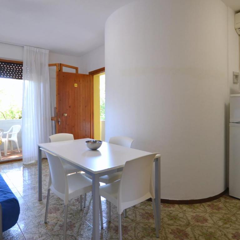 Villaggio White Star - Two-Bedroom Apartment with Balcony - 28