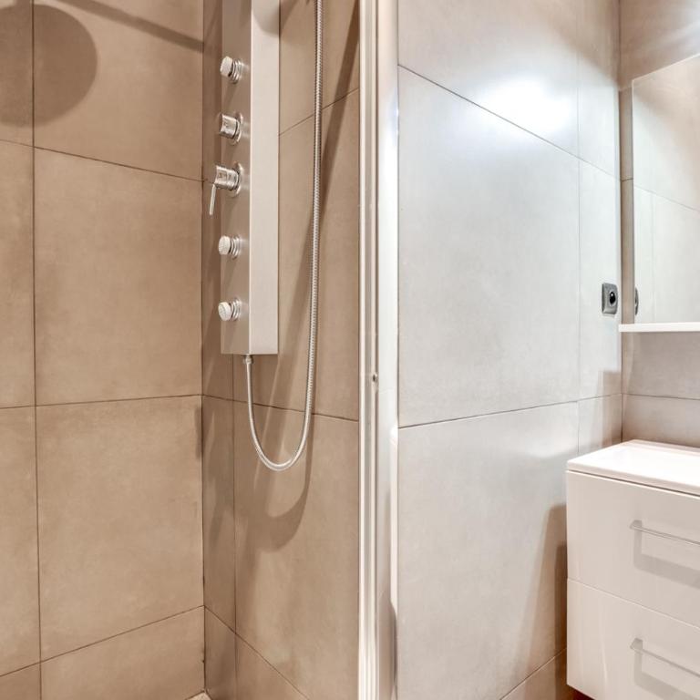 Bluestay 17 - Superbe Appartement au Cœur de Paris - Appartement - 18