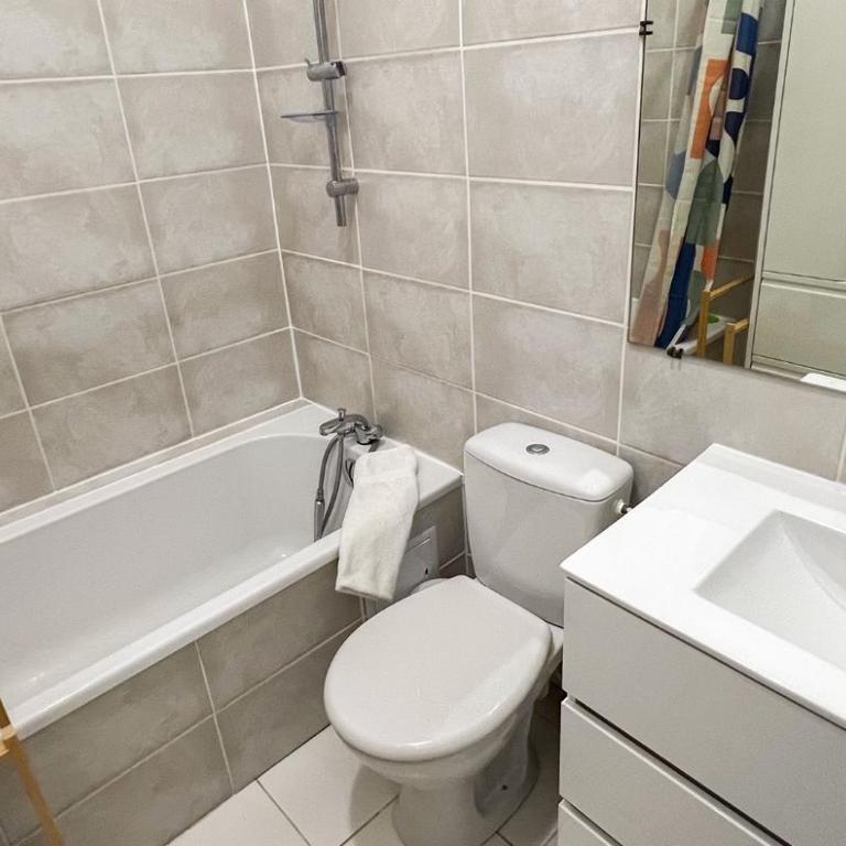 AC - Hypercenter - Close to Place des Corps Saints - One-Bedroom Apartment - 23