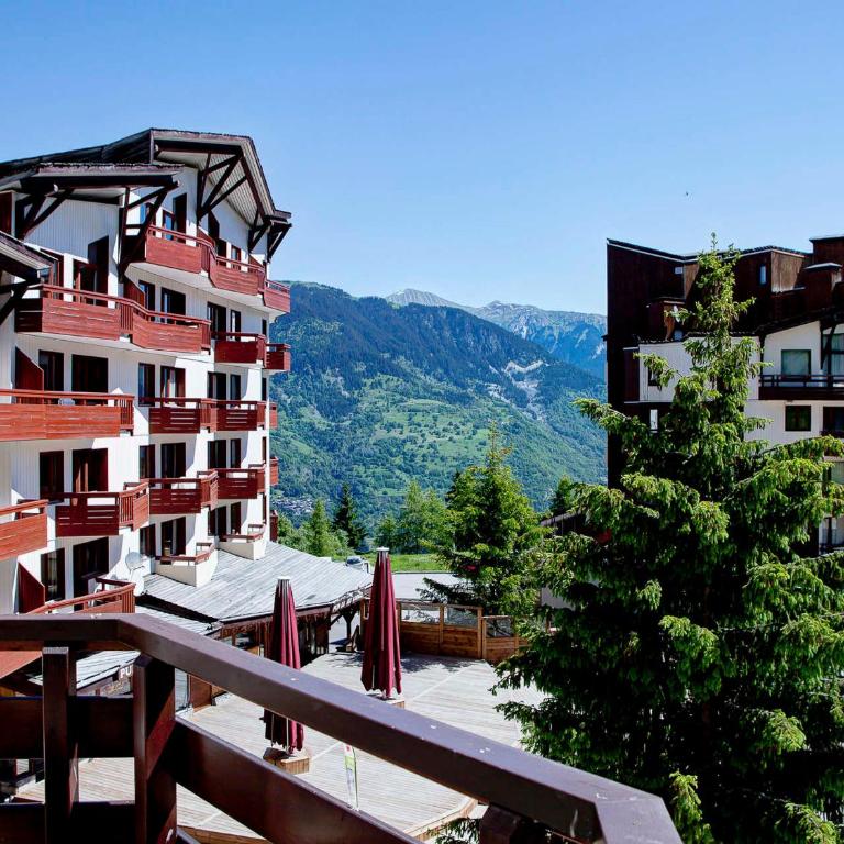 Duplex lumineux skis aux pieds pour 9 pers, animaux admis - Three-Bedroom Apartment - 10