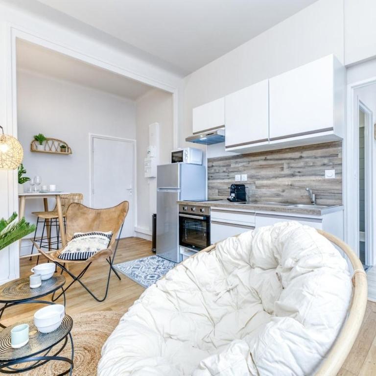 Magnifique T2, balcon avec superbe vue, tram au pied - Apartment mit 1 Schlafzimmer - 2