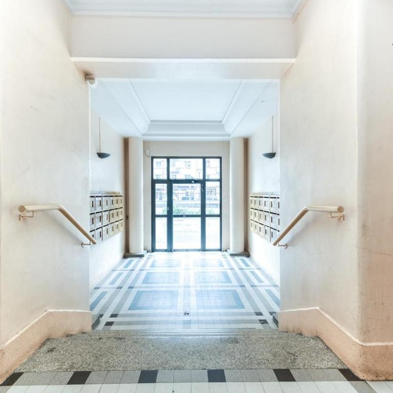 Magnifique T2, balcon avec superbe vue, tram au pied - Apartment mit 1 Schlafzimmer - 17