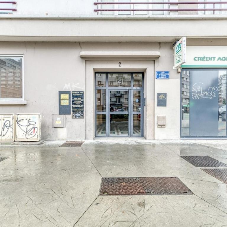 Magnifique T2, balcon avec superbe vue, tram au pied - Apartment mit 1 Schlafzimmer - 16