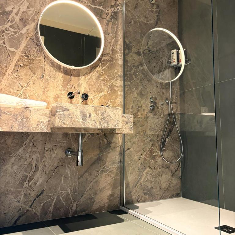 NIMA Boutique House - Camera Queen con Vasca Idromassaggio - 7