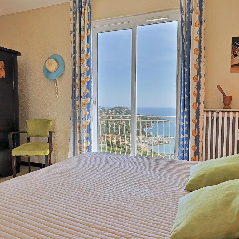 Haut de villa avec piscine privée et vue panoramique mer et Esterel - Apartment mit 3 Schlafzimmern und Meerblick - 14