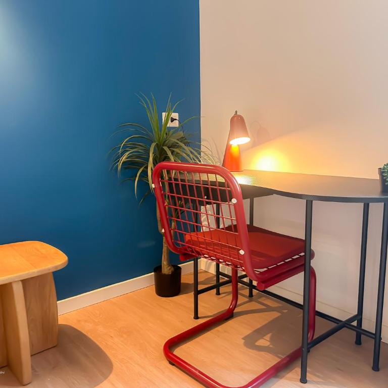 Flatsharing Design Suites - Two-Bedroom Apartment - 9