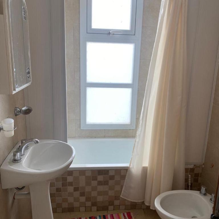 Confortable departamento zona Legislatura - One-Bedroom Apartment - 2