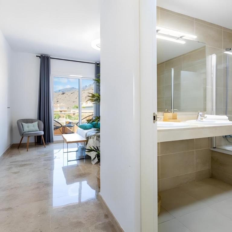 Townhouse Atlantic Luxury Stay - Deluxe Apartment mit 2 Schlafzimmern und Meerblick - 8