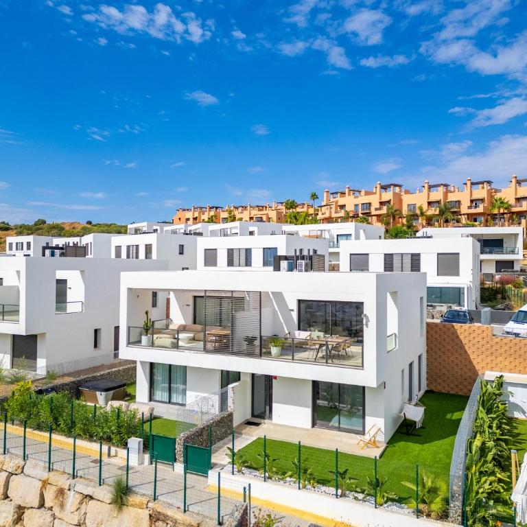Modern Townhouse with Sea Views - Familienzimmer - 32
