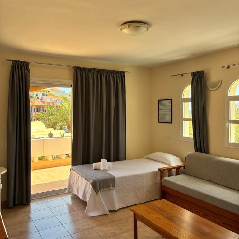 Apartamentos Jardín del Conde - Suite Familiar - 14