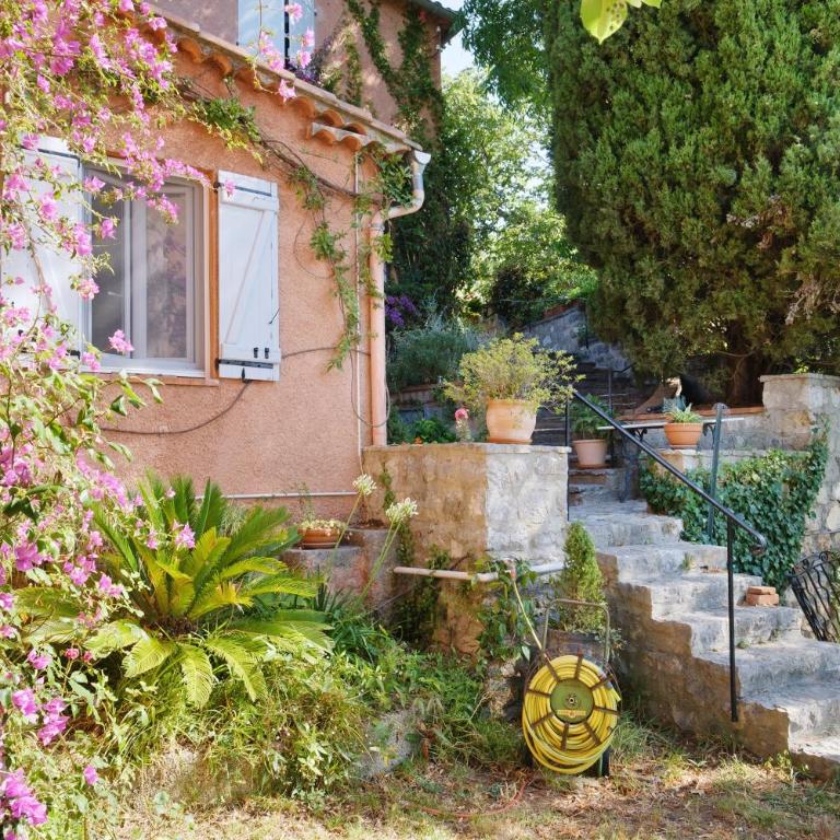 Un sejour à la Campagne Speracedes - Villa - Vue sur Jardin - 20