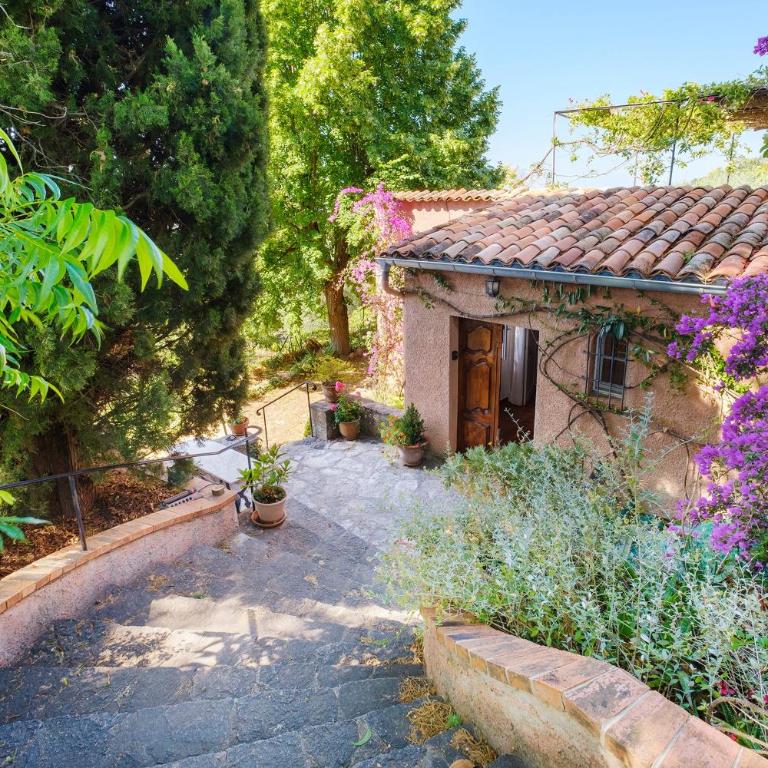 Un sejour à la Campagne Speracedes - Villa - Vue sur Jardin - 16