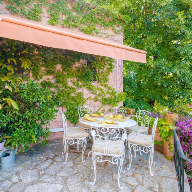 Un sejour à la Campagne Speracedes - Villa - Vue sur Jardin - 17
