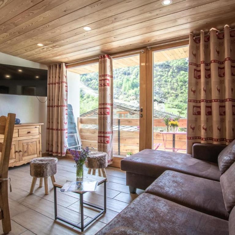 Chalet Les Lauzes - Appartamento Premium con 3 Camere da Letto e Balcone - 1