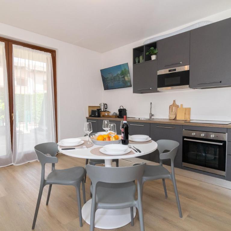 Casa degli Ulivi with 2 Pools & Private Garden - Appartamento con 1 Camera da Letto - 3