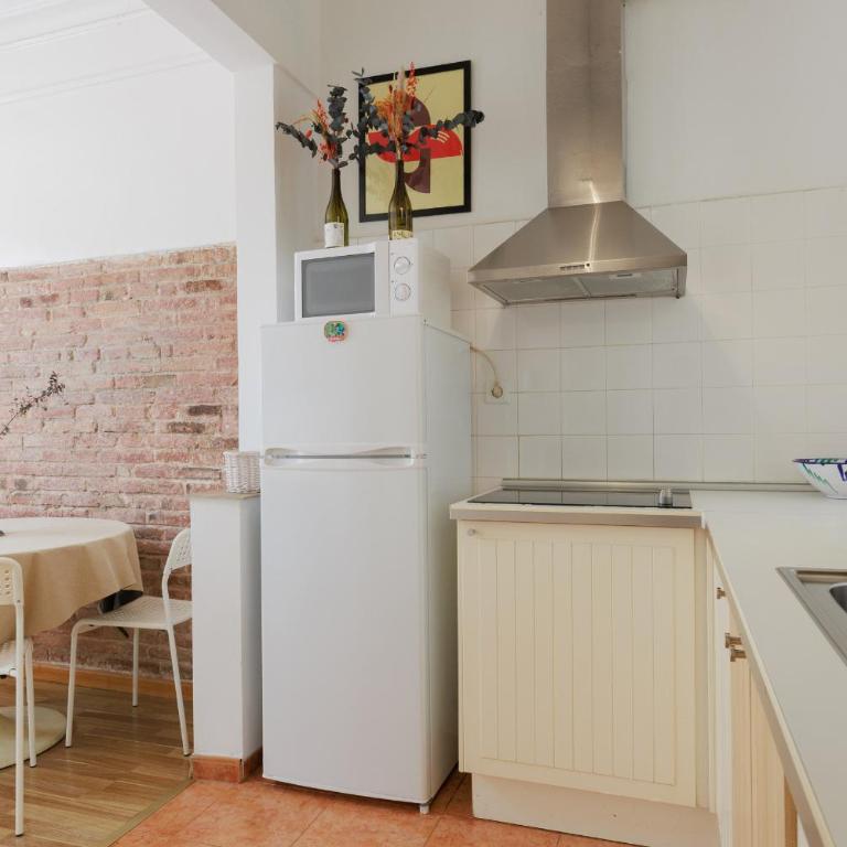 ApartEasy - Gracia Market 2bedroom with balcony - Apartamento de 2 dormitorios - 7