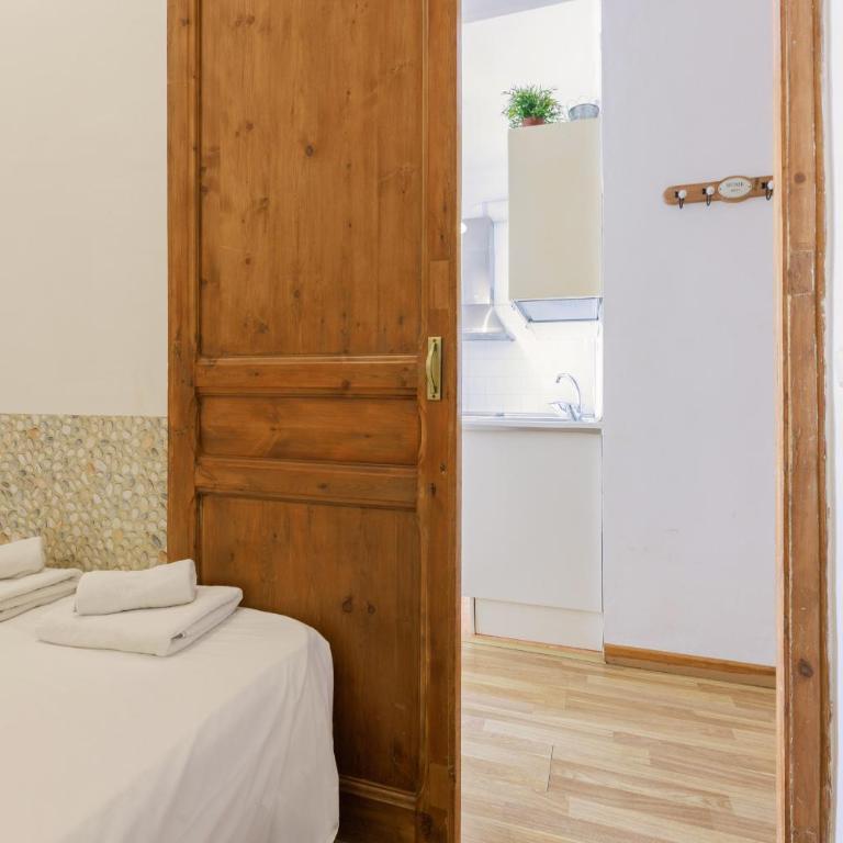 ApartEasy - Gracia Market 2bedroom with balcony - Apartamento de 2 dormitorios - 8