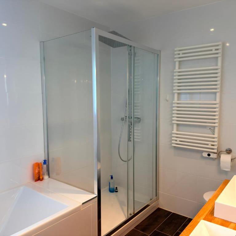 Spacieuse maison 8px, proche plage et centre-ville - Casa con 4 camere da letto - 21