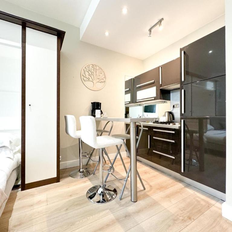 Hôtel de Provence - Studio La Fontaine - Situé à 100 Mètres de l'Hôtel - 3
