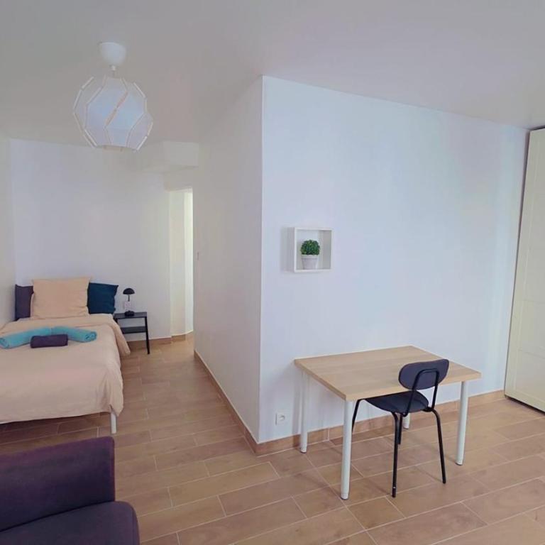 Appartement confortable au cœur du 17e arrondissement, Proche métro 13 - Apartamento de 1 dormitorio - 1