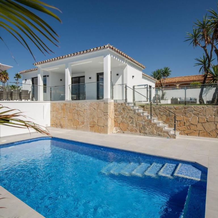 Villa Las Farolas - Luxury Villa El Faro - Villa with Private Pool - 1