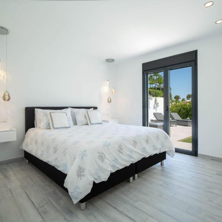 Villa Las Farolas - Luxury Villa El Faro - Villa with Private Pool - 8