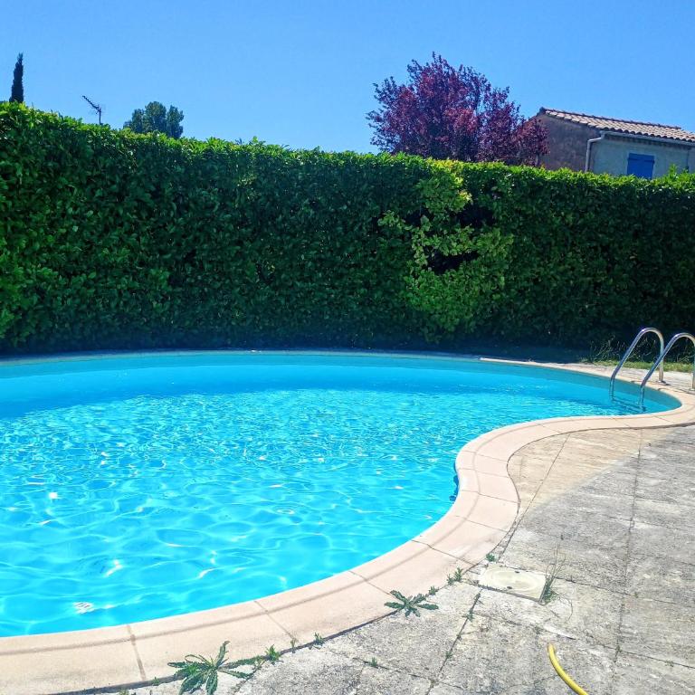 Maison Escapade et jardin à 5 minutes du centre avec piscine et parking - à 2 pas du Partage des eaux - Three-Bedroom Villa - 12
