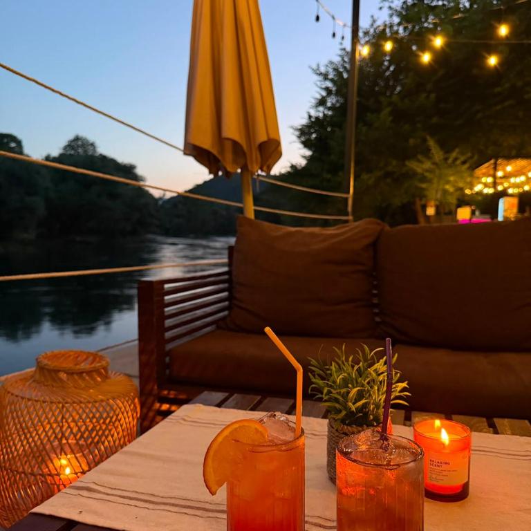 Hotel Tazz - River Front Oasis Collection - Standardna Dvokrevetna Soba sa Bračnim Krevetom - 5