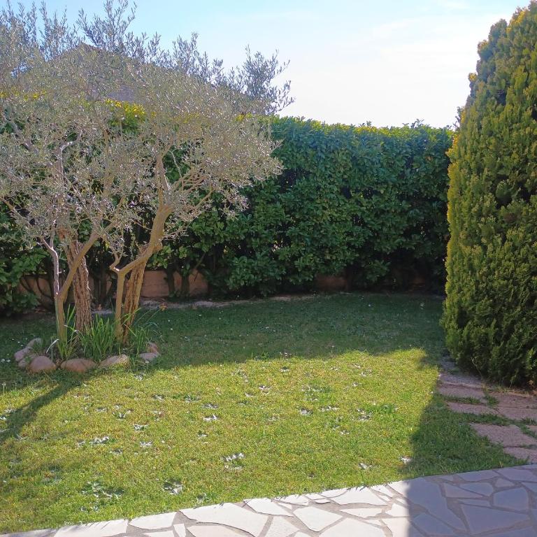 Maison Escapade et jardin à 5 minutes du centre avec piscine et parking - à 2 pas du Partage des eaux - Three-Bedroom Villa - 6