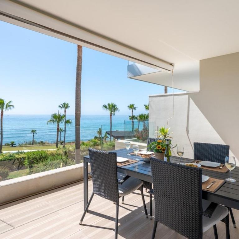 Horizon Beach Frontline 2BR with Terrace & Garage - Two-Bedroom Apartment - 19