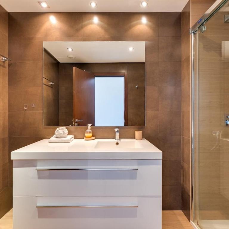 Horizon Beach Frontline 2BR with Terrace & Garage - Two-Bedroom Apartment - 15