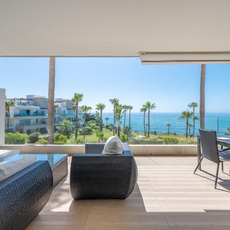 Horizon Beach Frontline 2BR with Terrace & Garage - Two-Bedroom Apartment - 20