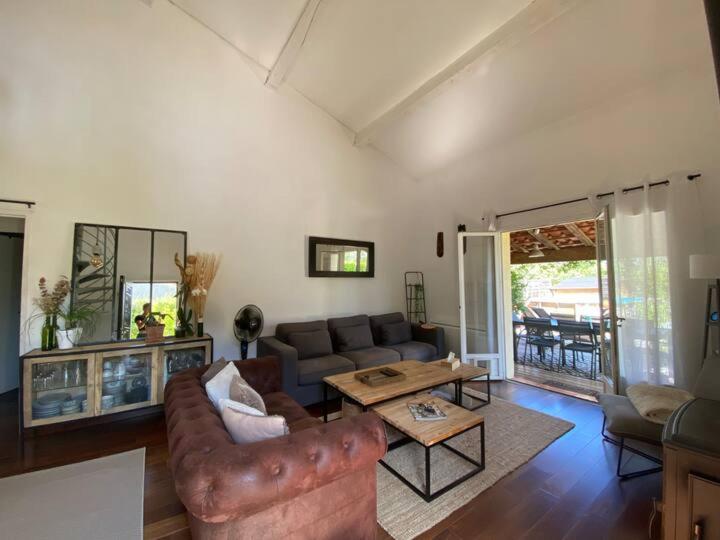 Villa familiale tout confort piscine privée - Villa 3 Chambres - 28
