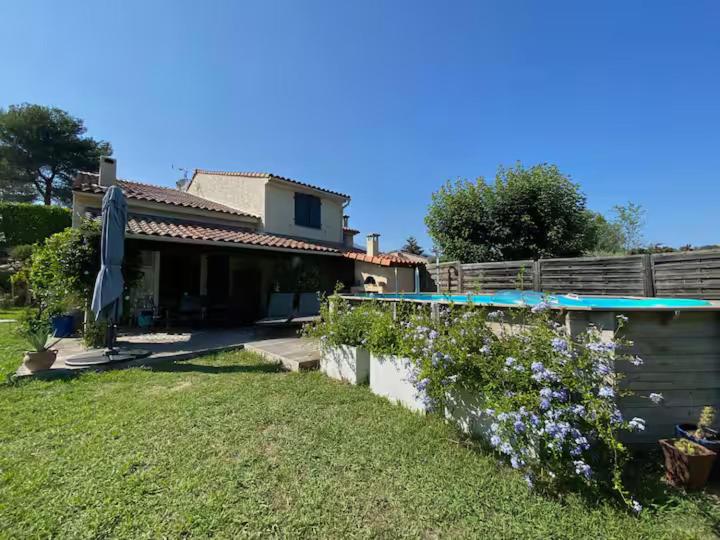 Villa familiale tout confort piscine privée - Villa 3 Chambres - 30