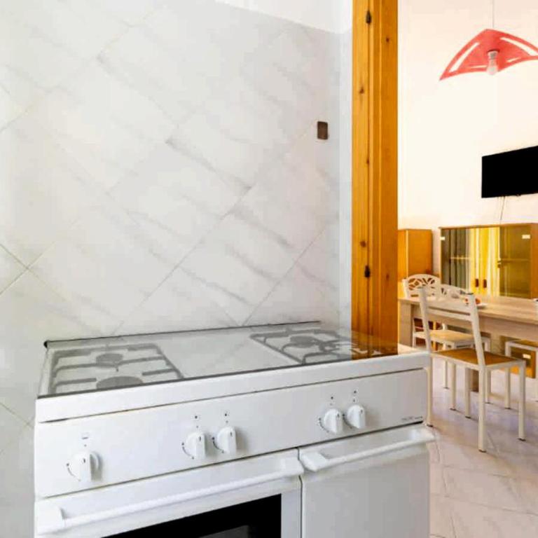 Sul mare villa lido hoochipa - Three-Bedroom Villa - 4