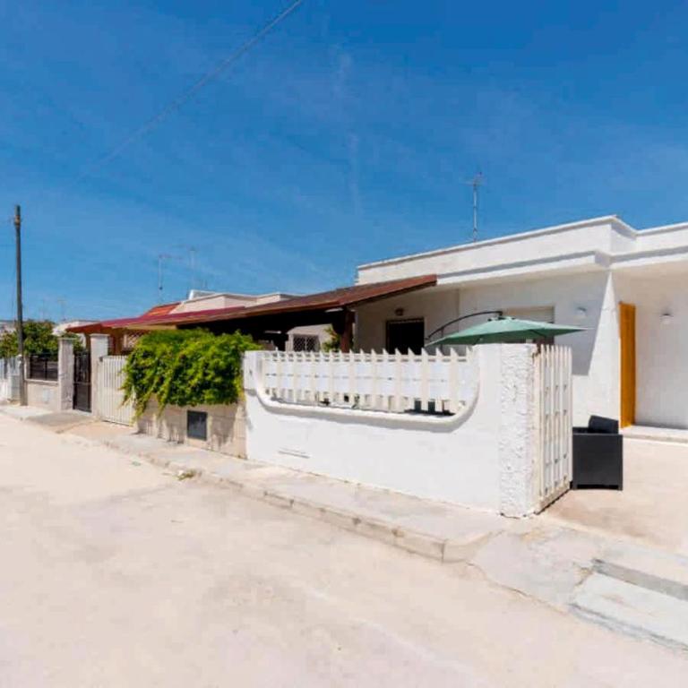 Sul mare villa lido hoochipa - Three-Bedroom Villa - 1