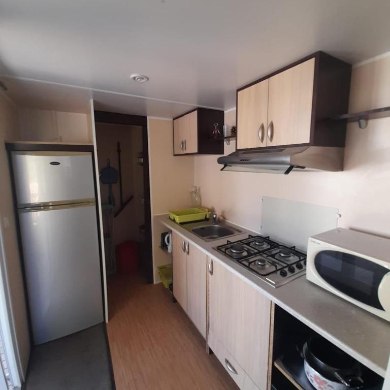 Spacious chalet with furnished terrace - Chalet - 3