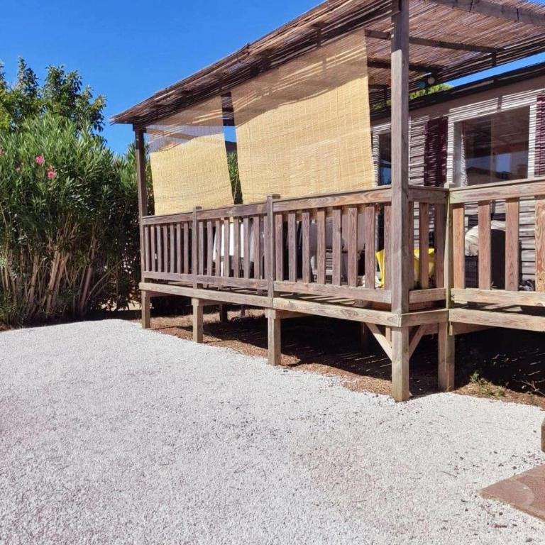 Spacious chalet with furnished terrace - Chalet - 13
