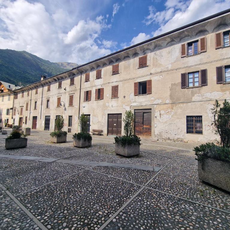 Parravicini Family Suite 3 Bedrooms - By the River & 5 min to Bernina Station - Ferienhaus mit 3 Schlafzimmern - 4