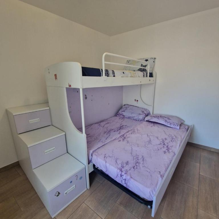 Parravicini Family Suite 3 Bedrooms - By the River & 5 min to Bernina Station - Ferienhaus mit 3 Schlafzimmern - 12