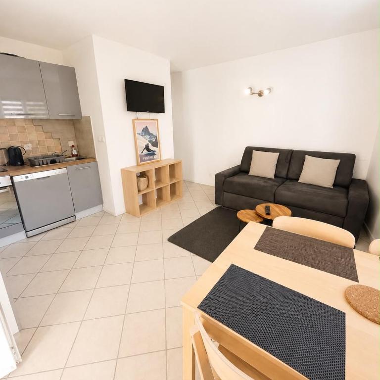 Centre Cauterets grand T2 entièrement rénové - Appartement 1 Chambre - 1