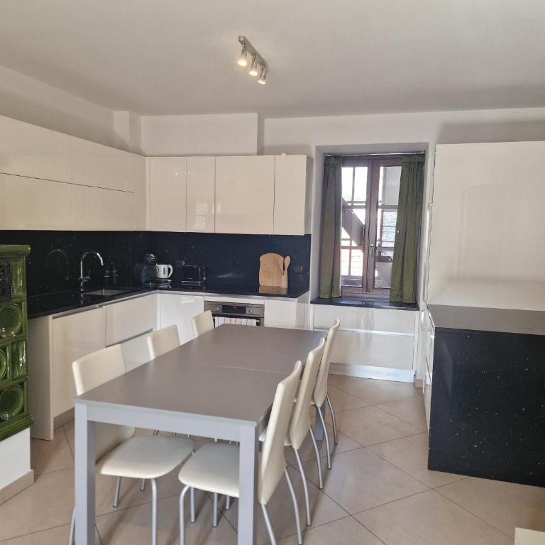 Parravicini Family Suite 3 Bedrooms - By the River & 5 min to Bernina Station - Ferienhaus mit 3 Schlafzimmern - 19